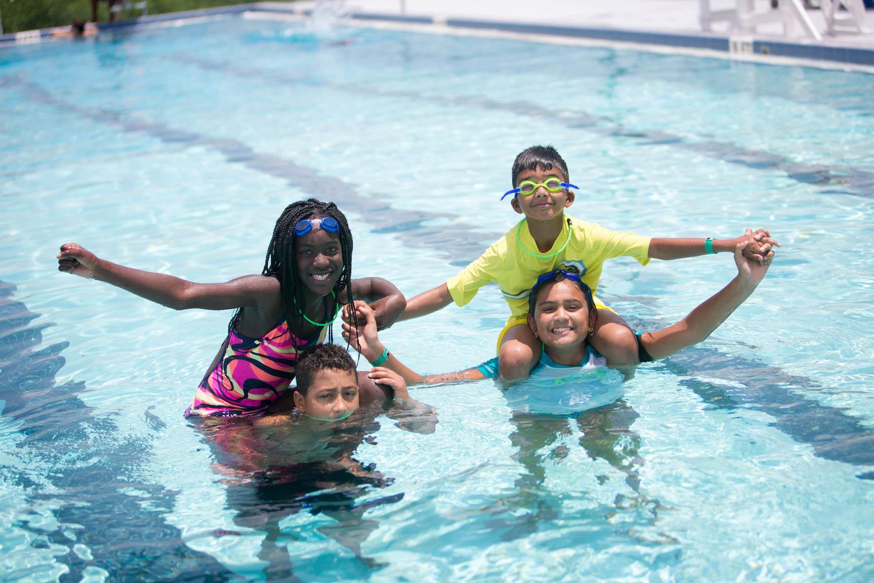 Kids swimming at Gills YMCA